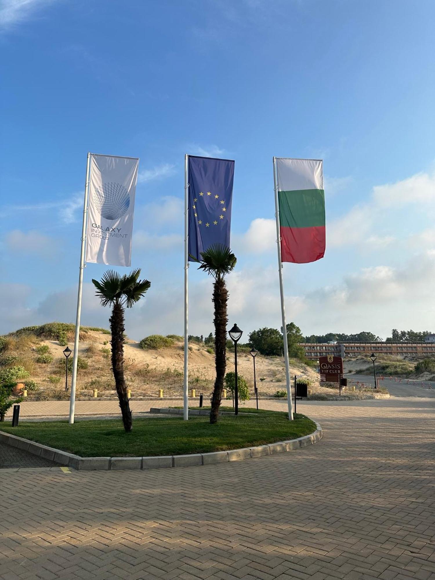 Oazis Vip Club Aparthotel Sunny Beach Exterior foto